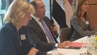 السفير المصري ببرلين يستعرض الفرص الاستثمارية بمصر