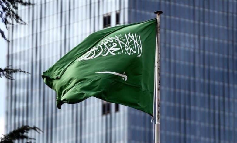 وزارة الداخلية السعودية تنفذ حكم الإعدام في 81 رجلاً في أكبر عملية تنفيذ إعدام منذ عقود