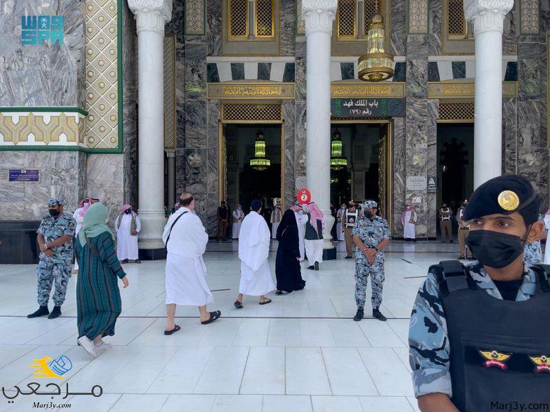أحالة صحفي غير مسلم وموظف للنيابة بعد دخولهم مكة