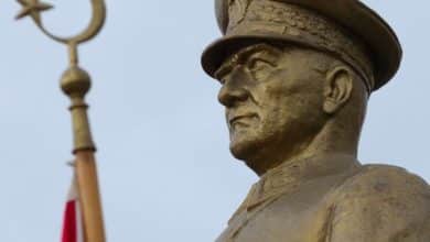 تمثال القائد أتاتورك
