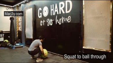 سكوات باستخدام رمي الكره squat to ball through